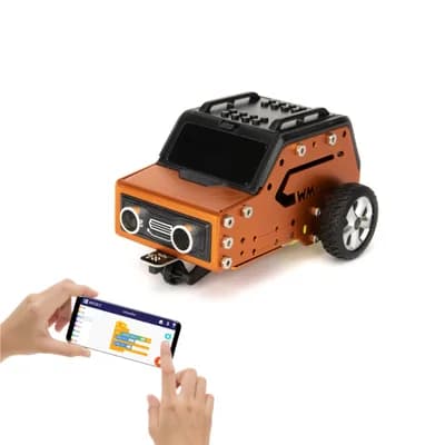 xe robot đã lắp cùng bàn tay thao tác lập trình trên điện thoại