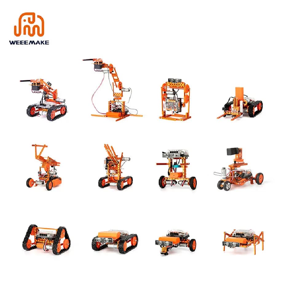 mười hai mô hình robot lắp từ cùng một bộ, xếp thành lưới trên nền trắng
