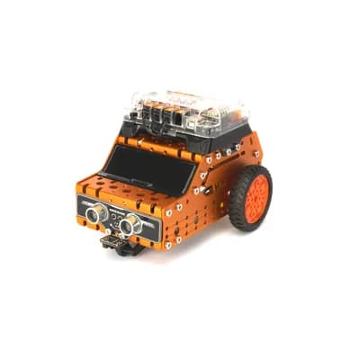 robot dạng xe màu cam đã lắp hoàn chỉnh, nhìn chéo từ phía trước