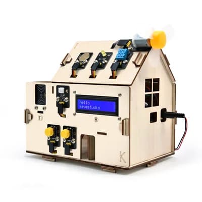 mô hình ngôi nhà thông minh bằng gỗ có màn hình LCD, các mô-đun cảm biến và quạt nhỏ