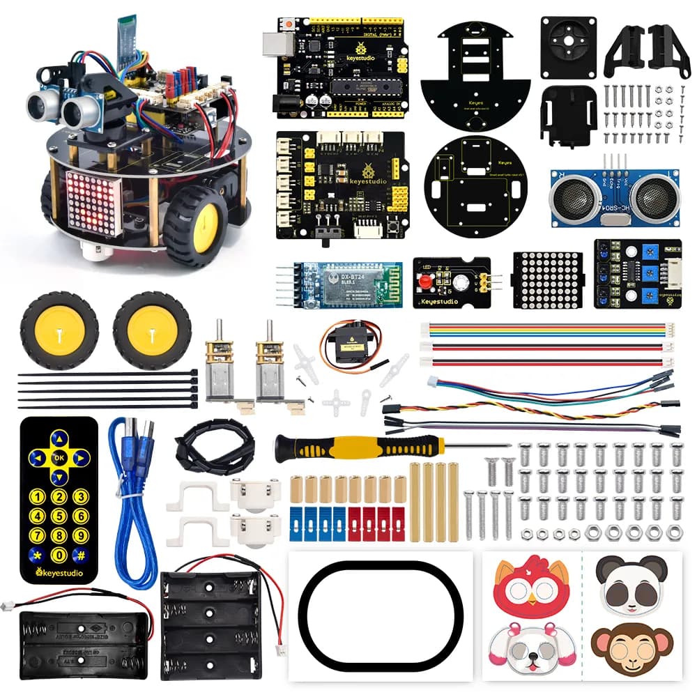 xe robot đã lắp cùng toàn bộ linh kiện, điều khiển từ xa và dây nối bày trên nền trắng