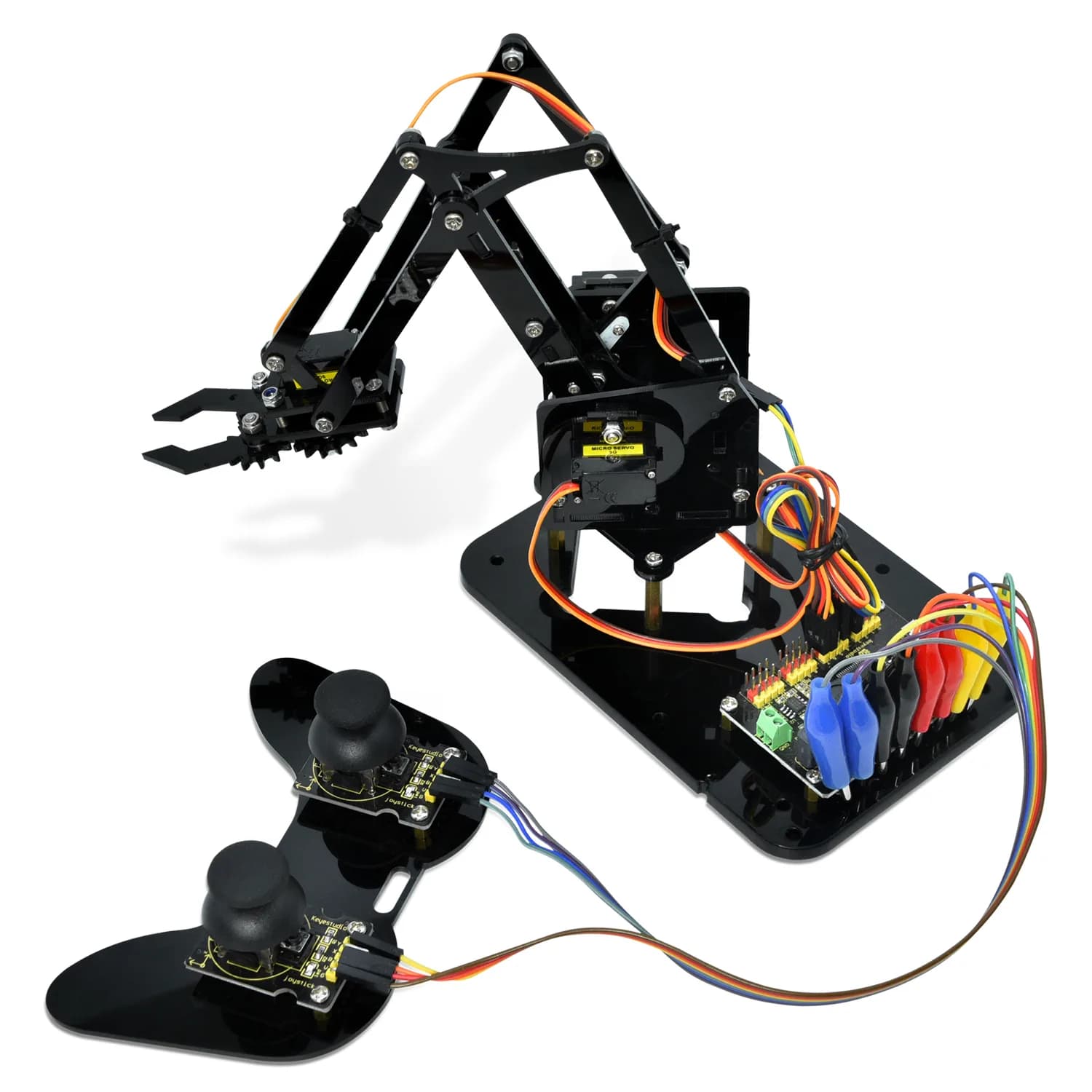 cánh tay robot màu đen đã lắp hoàn chỉnh, kèm hai tay điều khiển cần gạt, nhìn chéo