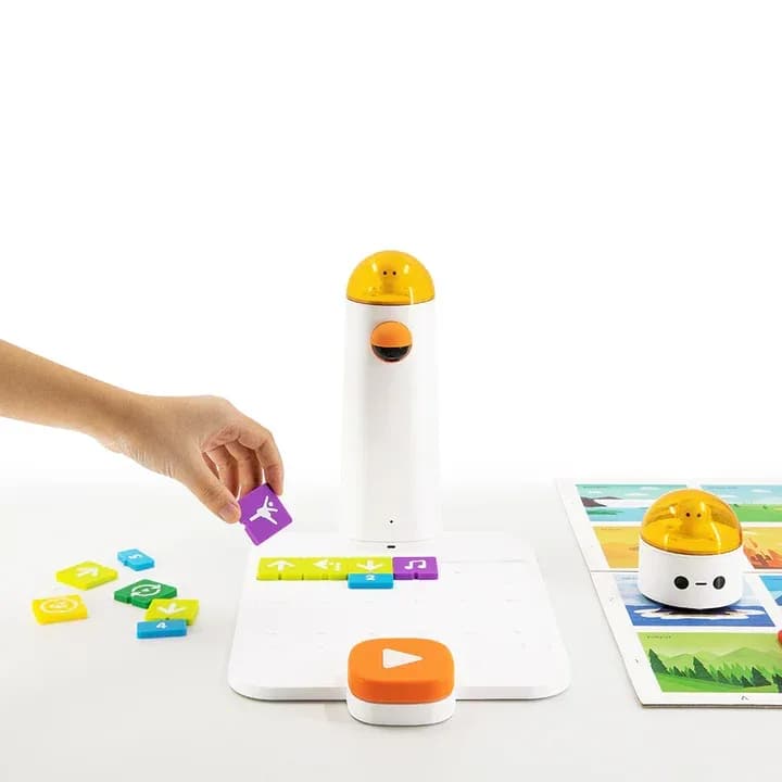 Đặt khối lệnh lên bảng điều khiển của bộ lập trình không màn hình Matatalab Coding Set
